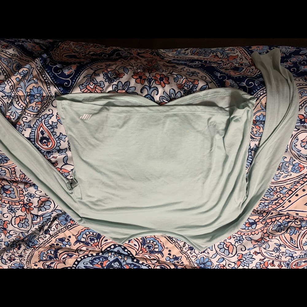 Crop workout top